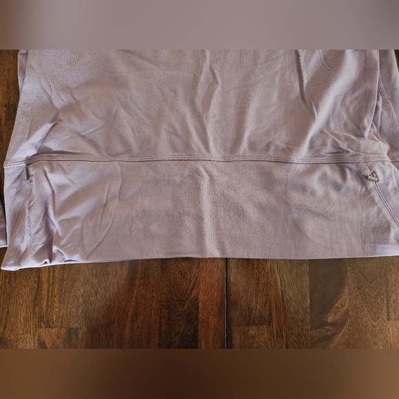 Read to Rulu Pullover - Picture 2 of 6